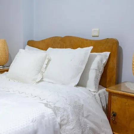 Cozy In The Center Apartment