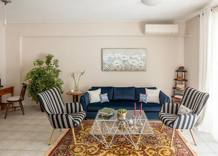 Cozy In The Center Apartment