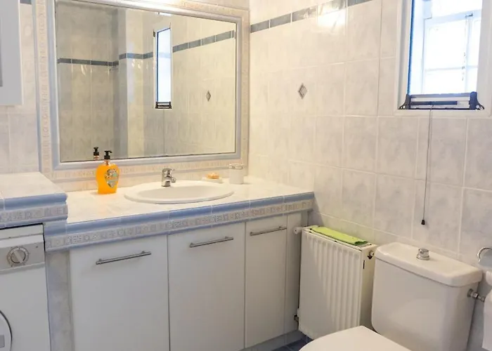 Cozy In The Center *