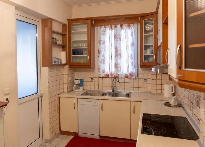 Cozy In The Center *