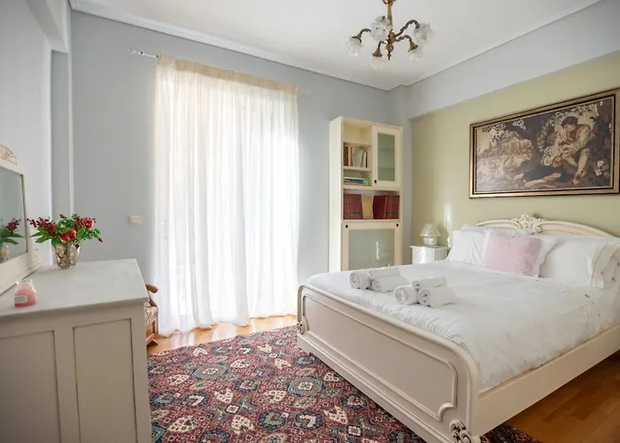 Cozy In The Center *